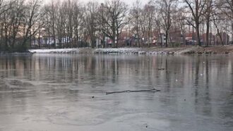 D66 steunt schaatsclub Ootmarsum en gaat in gesprek met burgemeester