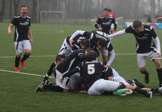 KOSC pakt de volle winst in Rossum in een kletsnat decor