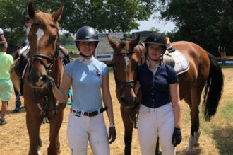 Jodie Bruns en Manon Roetenberg naar de regiokampioenschappen in Heeten