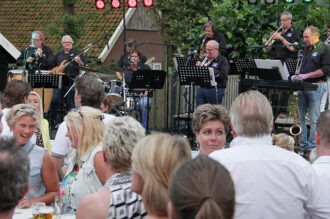 Voor de tiende keer ‘Heintjes Open Air’ met de band ‘Fluitje van een Cent’