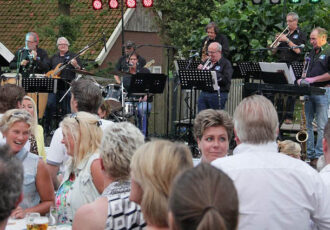 Voor de tiende keer ‘Heintjes Open Air’ met de band ‘Fluitje van een Cent’