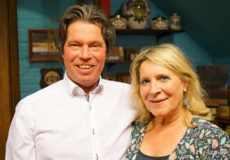 Jos en Sylvia Brummelhuis openen het Glazen Huis Ootmarsum