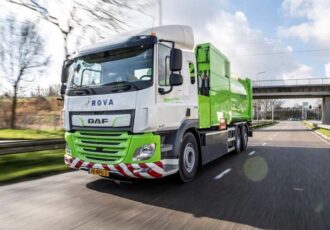 ROVA neemt eerste elektrische zijlader officieel in gebruik