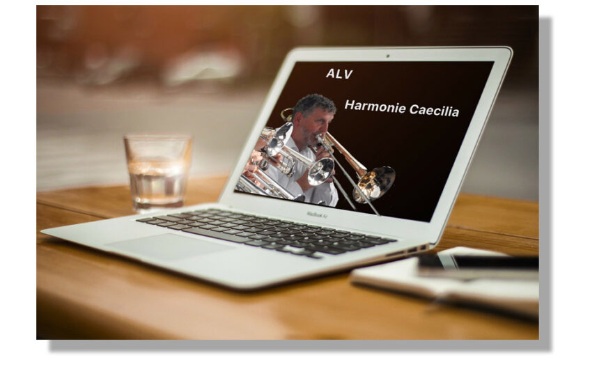 ALV Harmonie Caecilia met online jubilarissen en online hand opsteken