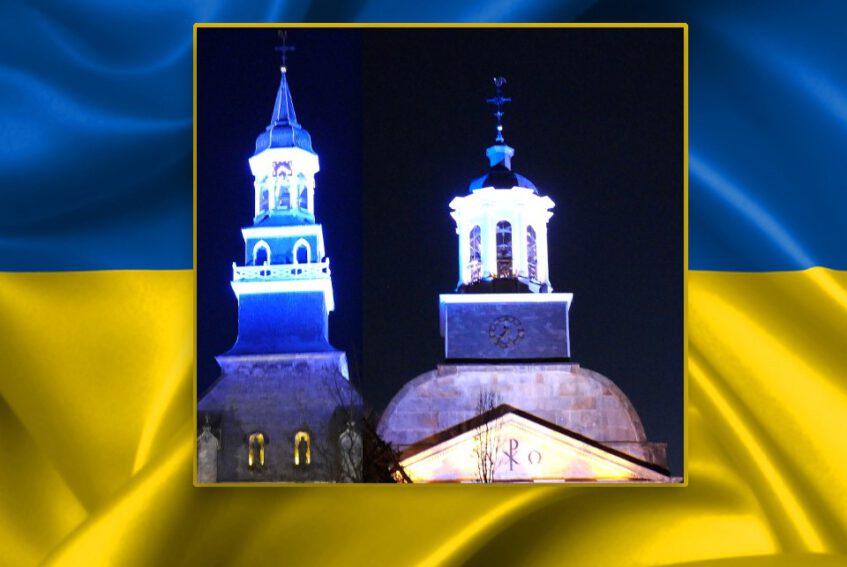 Solidair met Oekraïne:  Ootmarsumse kerktorens in het blauw