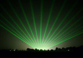 Muzikale lasershow tijdens Kunst in Ootmarsum