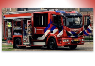 Nieuwe tankautospuit voor brandweerkazerne Weerselo