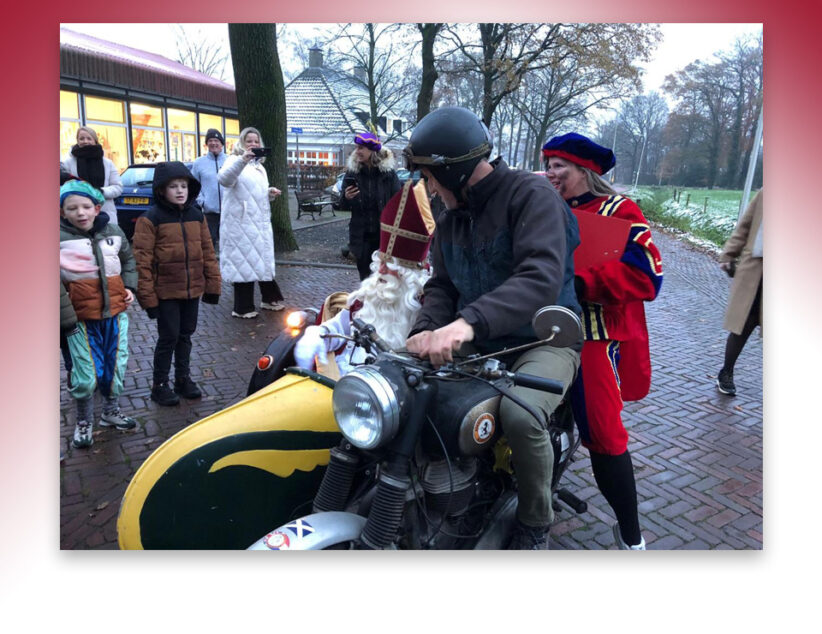 Sint in motorzijspan naar Agelo