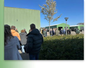 Leden ondernemersvereniging MANS Twente naar NAVO depot in Almelo
