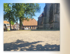 Parkeren op het Kerkplein tijdens vieringen
