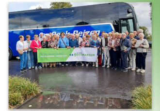 Senioren Ootmarsum uit de bus in de trein