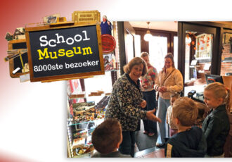 Feest in het schoolmuseum: 8000e bezoeker