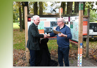 Nieuwe WOII-wandelroute en drinkwatertappunt geopend in Agelo