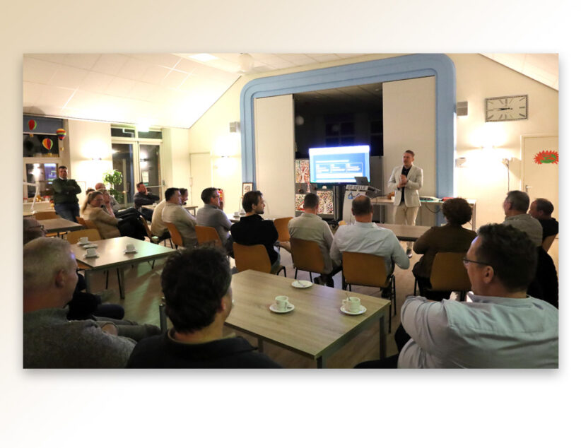  Ruim 30 MANS leden worden bijgepraat over Artificial Intelligence (AI)