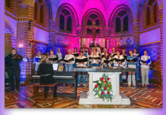 Themakoor Lattrop viert 40-jarig jubileum met feestelijk Top2000-kerstconcert