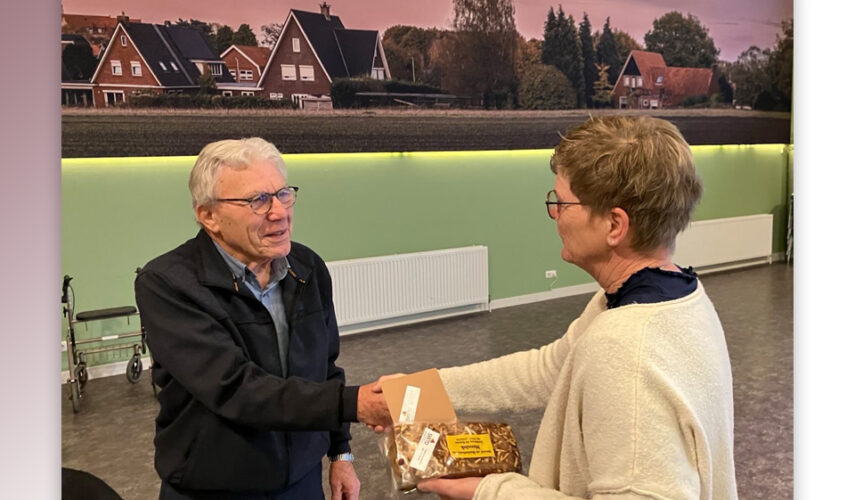 Jubileum Tafeltje Dekje voor chauffeur Jan Veenhuis