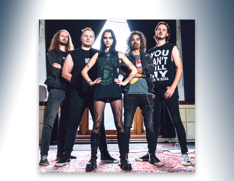 Lian Nijhuis  maakt de cirkel rond bij ‘Roundabouts’