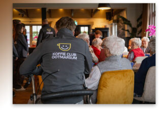 Veel gezelligheid, verbinding , muziek en mooie verhalen bij Koffie Club Ootmarsum