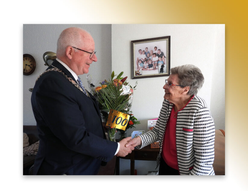 100-jarige Annie geniet van haar mijlpaal