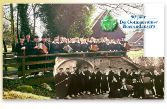 90 jaar tradities in stand houden door te dansen en plezier te maken